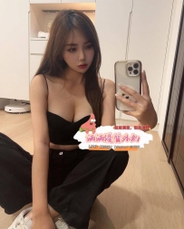 心柔    166.E.53.25歲  天然飽滿、豐滿的身材