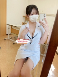 護理師私下超級反差 上女淫蕩還自摸