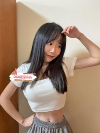 她是你今天的禮物 極品小隻馬 大C小D奶