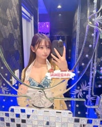 超騷OL兼職 豐乳翹臀身材誘惑力