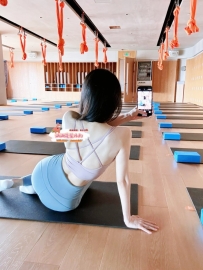 氣質臉蛋床上超反差!! 好想打炮!!!