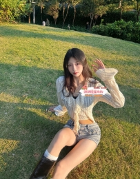 第一次兼職的可愛女大生