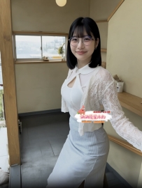 上班是氣質OL 下班變身發情小母狗