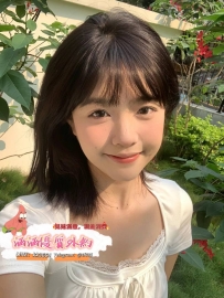 舒舒     158.40.B+.21歲 #可愛小甜心 清新甜美讓你眼前一亮！